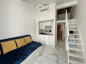 Cannes- Banane- rue d'Antibes - Studio + mezzanine rénové